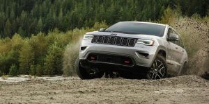 2019-Jeep-Grand-Cherokee-Silver