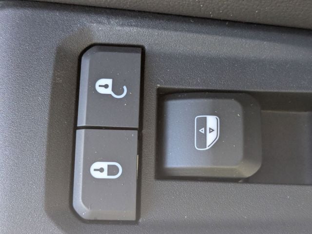 2026 Jeep Grand Cherokee GRAND CHEROKEE LAREDO 4X2