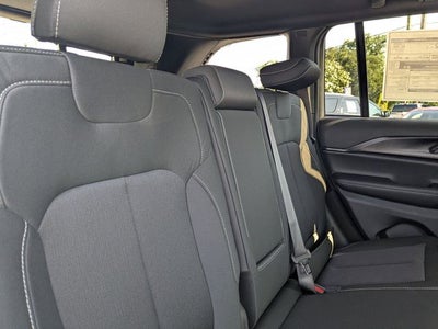 2026 Jeep Grand Cherokee GRAND CHEROKEE LAREDO 4X2