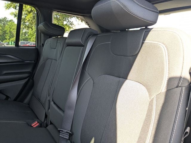 2026 Jeep Grand Cherokee GRAND CHEROKEE LAREDO 4X2