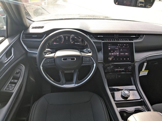 2026 Jeep Grand Cherokee GRAND CHEROKEE LAREDO 4X2