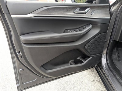 2025 Jeep Grand Cherokee GRAND CHEROKEE LIMITED 4X2