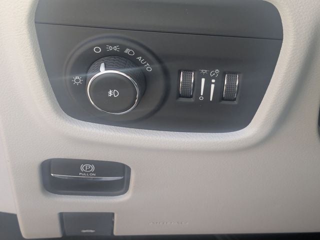 2022 Jeep Grand Cherokee Overland - Photo 16