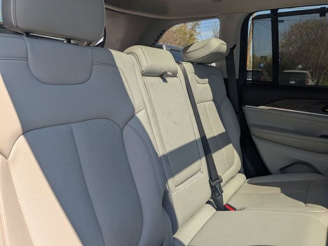 2022 Jeep Grand Cherokee Overland - Photo 31