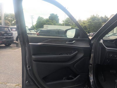 2026 Jeep Grand Cherokee GRAND CHEROKEE L LAREDO ALTITUDE 4X2