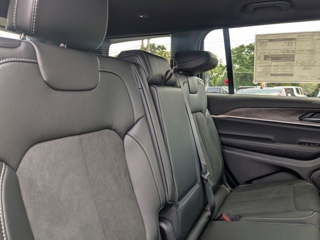 2026 Jeep Grand Cherokee GRAND CHEROKEE L LAREDO ALTITUDE 4X2