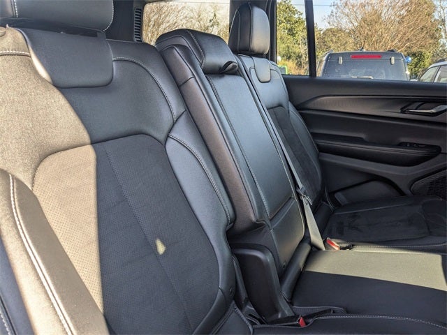 2024 Jeep Grand Cherokee L Altitude 4x4