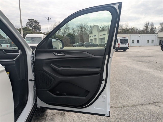 2026 Jeep Grand Cherokee GRAND CHEROKEE L LAREDO 4X4