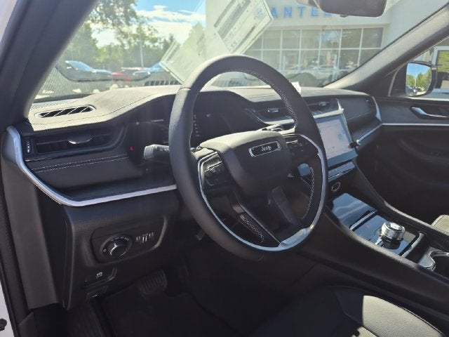 2027 Jeep Grand Cherokee GRAND CHEROKEE L LAREDO ALTITUDE 4X4