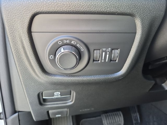 2027 Jeep Grand Cherokee GRAND CHEROKEE L LAREDO ALTITUDE 4X4