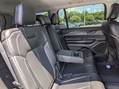 2022 Jeep Grand Cherokee L Limited 4x4