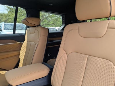 2026 Jeep Grand Cherokee GRAND CHEROKEE L SUMMIT 4X4