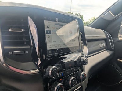 2024 RAM 1500 Laramie Crew Cab 4x2 5'7' Box