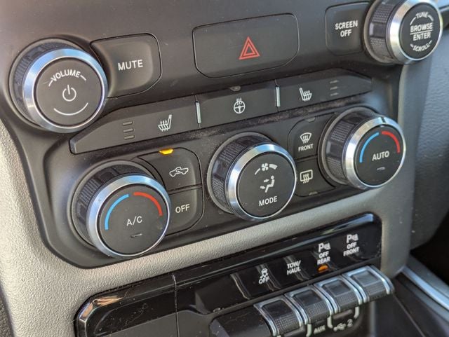 2019 RAM 1500 Big Horn/Lone Star Quad Cab 4x4 6'4' Box