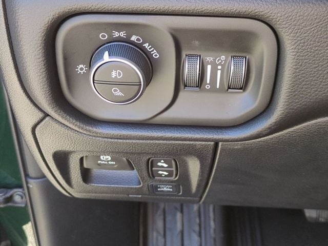 2027 RAM Ram 1500 RAM 1500 BIG HORN CREW CAB 4X4 5'7' BOX