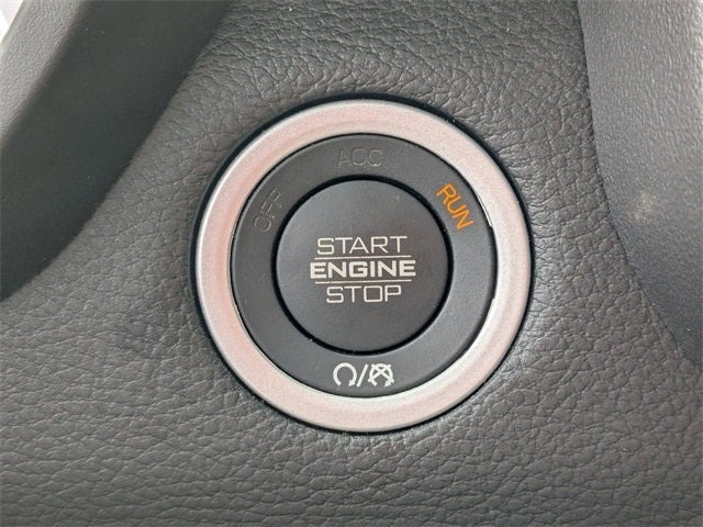 2023 RAM 1500 Laramie Crew Cab 4x4 5'7' Box