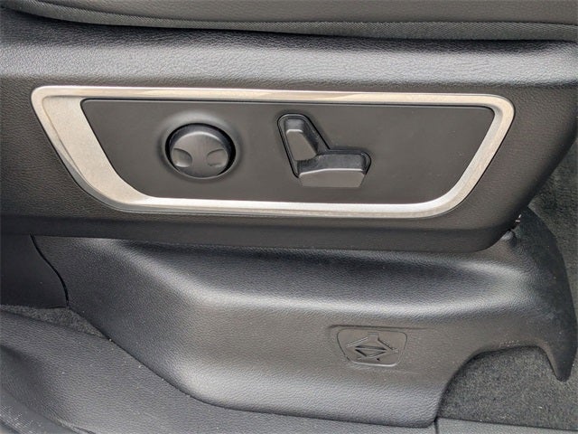 2023 RAM 1500 Laramie Crew Cab 4x4 5'7' Box