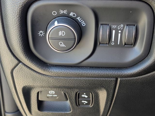 2025 RAM 1500 Laramie Crew Cab 4x4 5'7' Box