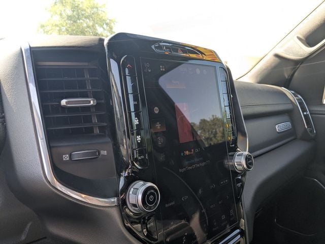 2025 RAM 1500 Laramie Crew Cab 4x4 5'7' Box