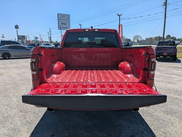 2024 RAM 1500 Laramie Crew Cab 4x4 5'7' Box