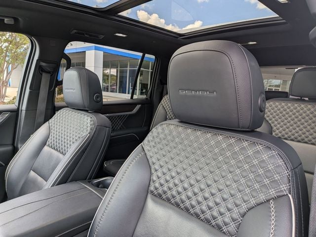 2024 GMC Acadia FWD Denali
