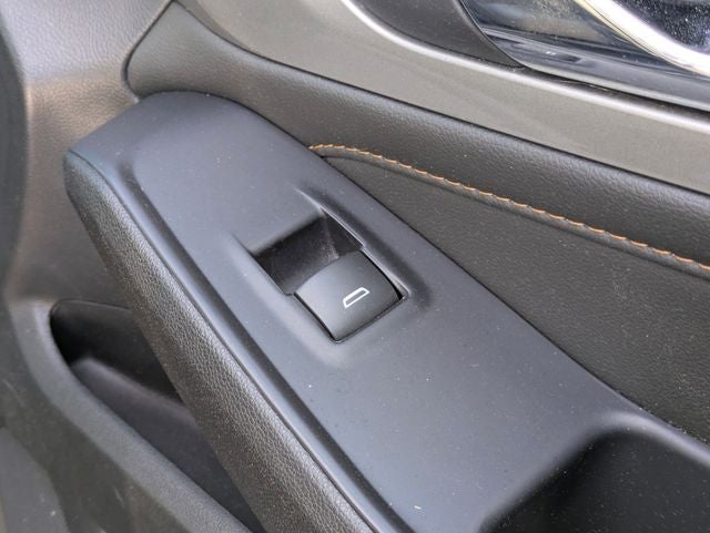 2020 Chevrolet Traverse AWD LT Cloth