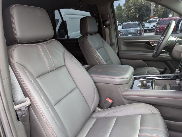 2025 Chevrolet Tahoe 2WD RST