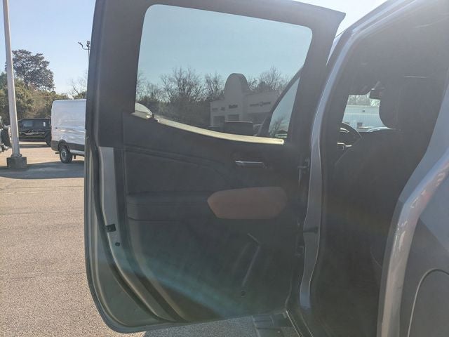 2025 GMC Canyon 4WD AT4