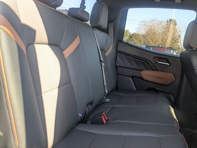 2025 GMC Canyon 4WD AT4