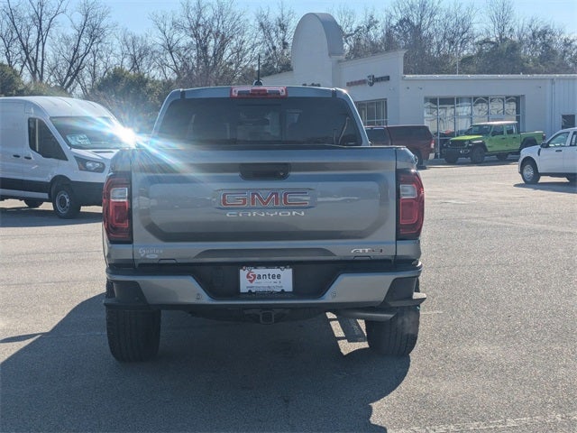 2025 GMC Canyon 4WD AT4