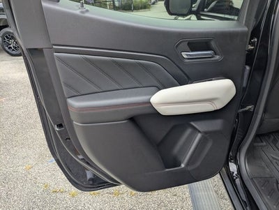 2023 GMC Canyon 4WD Crew Cab Short Box AT4X