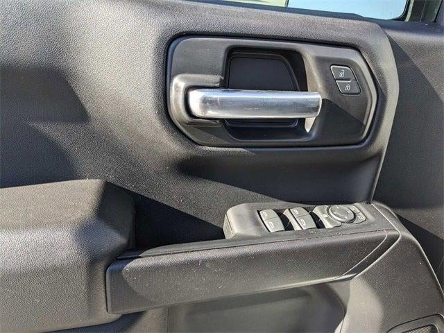 2022 GMC Sierra 1500 4WD Crew Cab Short Box Pro