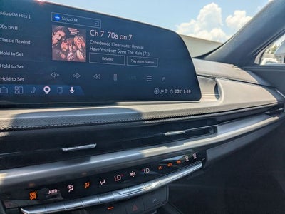 2025 Cadillac XT4 FWD Premium Luxury