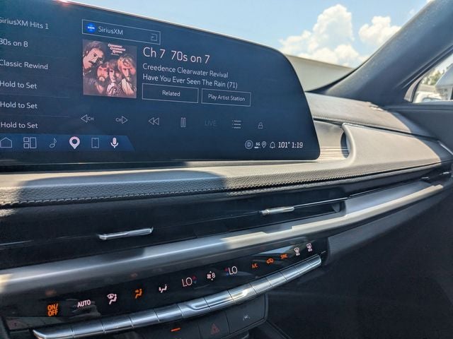 2025 Cadillac XT4 FWD Premium Luxury