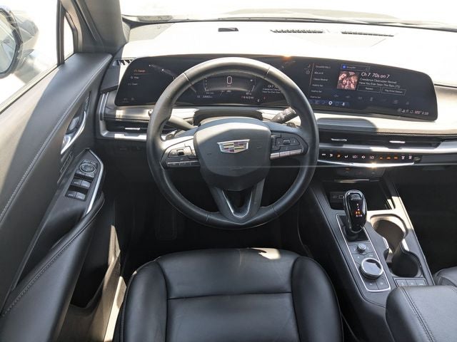 2025 Cadillac XT4 FWD Premium Luxury