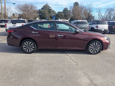 2025 Nissan Altima SV FWD