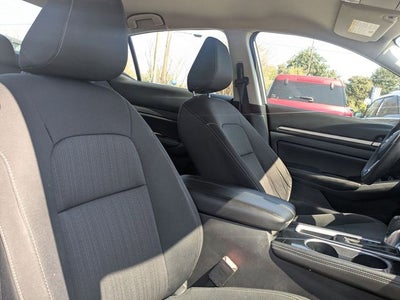 2023 Nissan Altima SV FWD