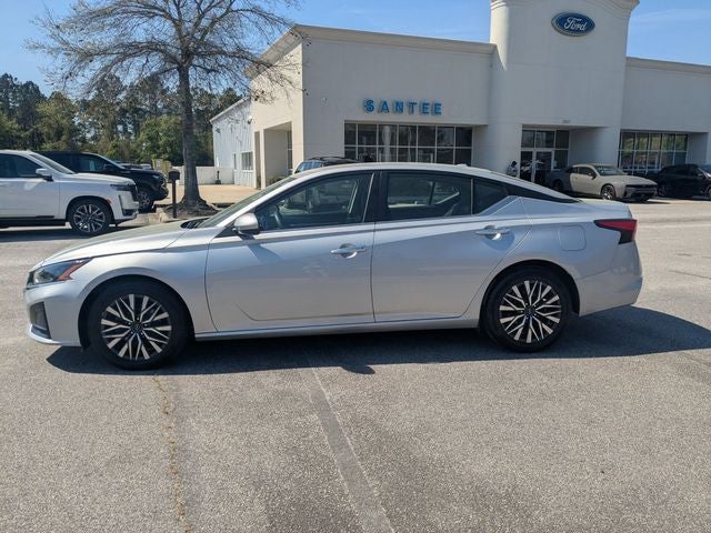 2023 Nissan Altima SV FWD