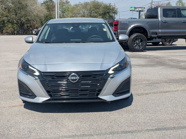2023 Nissan Altima SV FWD