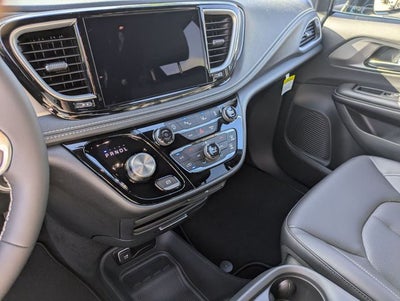 2027 Chrysler Pacifica PACIFICA SELECT