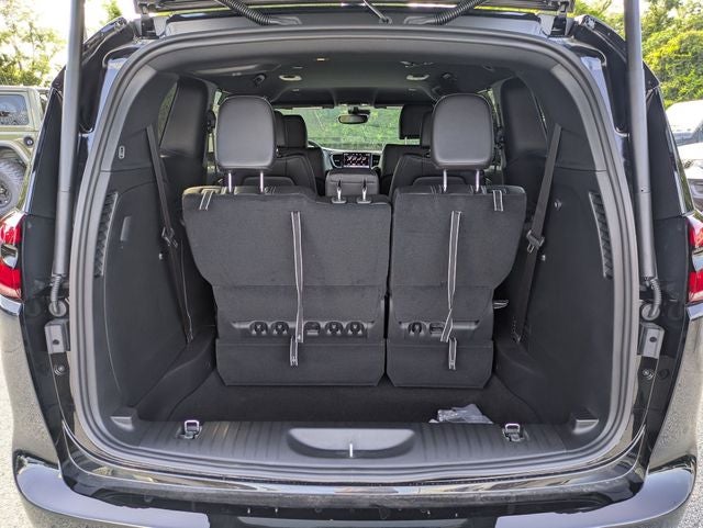 2027 Chrysler Pacifica PACIFICA SELECT