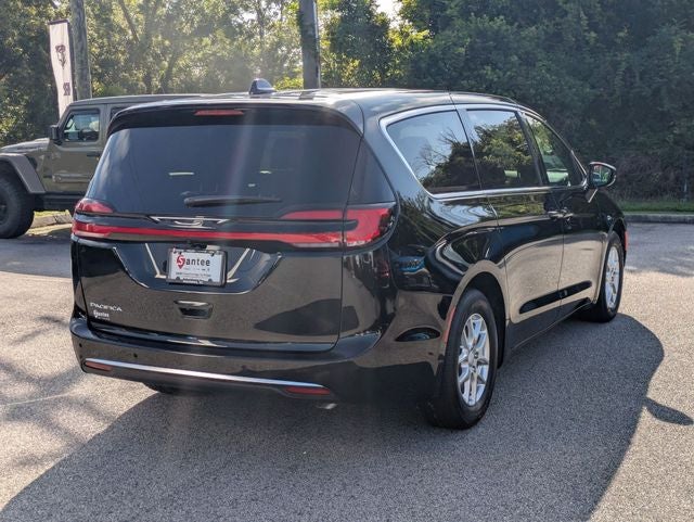 2027 Chrysler Pacifica PACIFICA SELECT