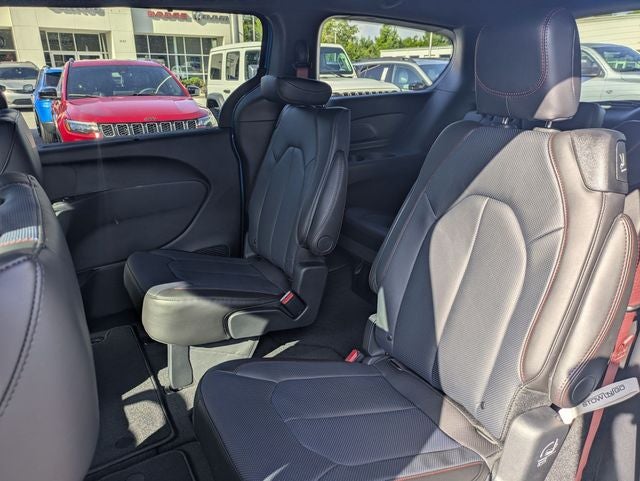 2027 Chrysler Pacifica PACIFICA SELECT