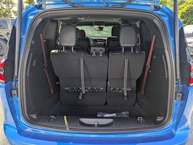 2027 Chrysler Pacifica PACIFICA SELECT