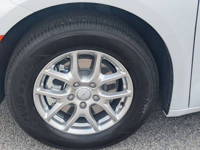2027 Chrysler Pacifica PACIFICA SELECT