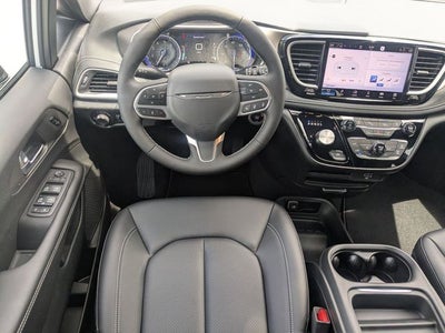 2027 Chrysler Pacifica PACIFICA SELECT