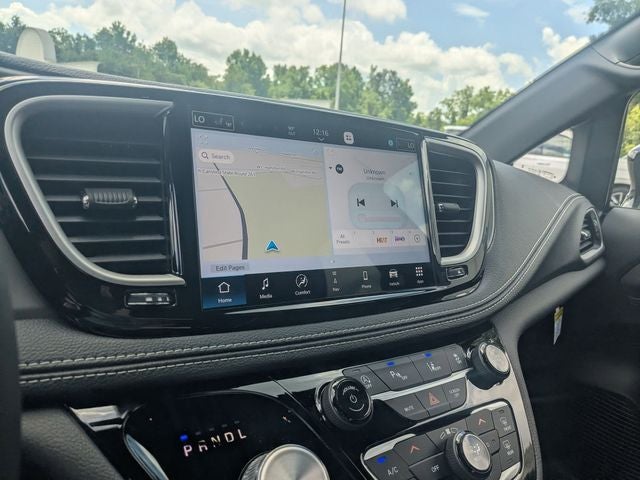 2027 Chrysler Pacifica PACIFICA LIMITED