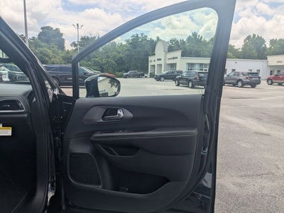 2027 Chrysler Pacifica PACIFICA LIMITED