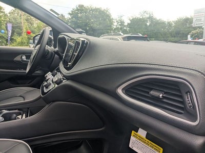 2027 Chrysler Pacifica PACIFICA LIMITED