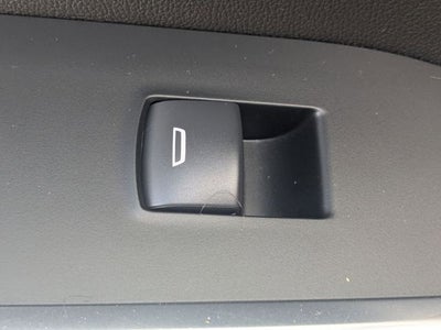 2025 GMC Sierra 1500 2WD Crew Cab Short Box SLT